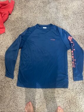 Columbia Men's Long-Sleeve blue with coral Logo Sleeve